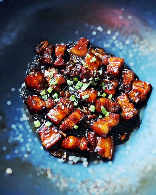 Chinese red-braised pork belly (hong shao rou)